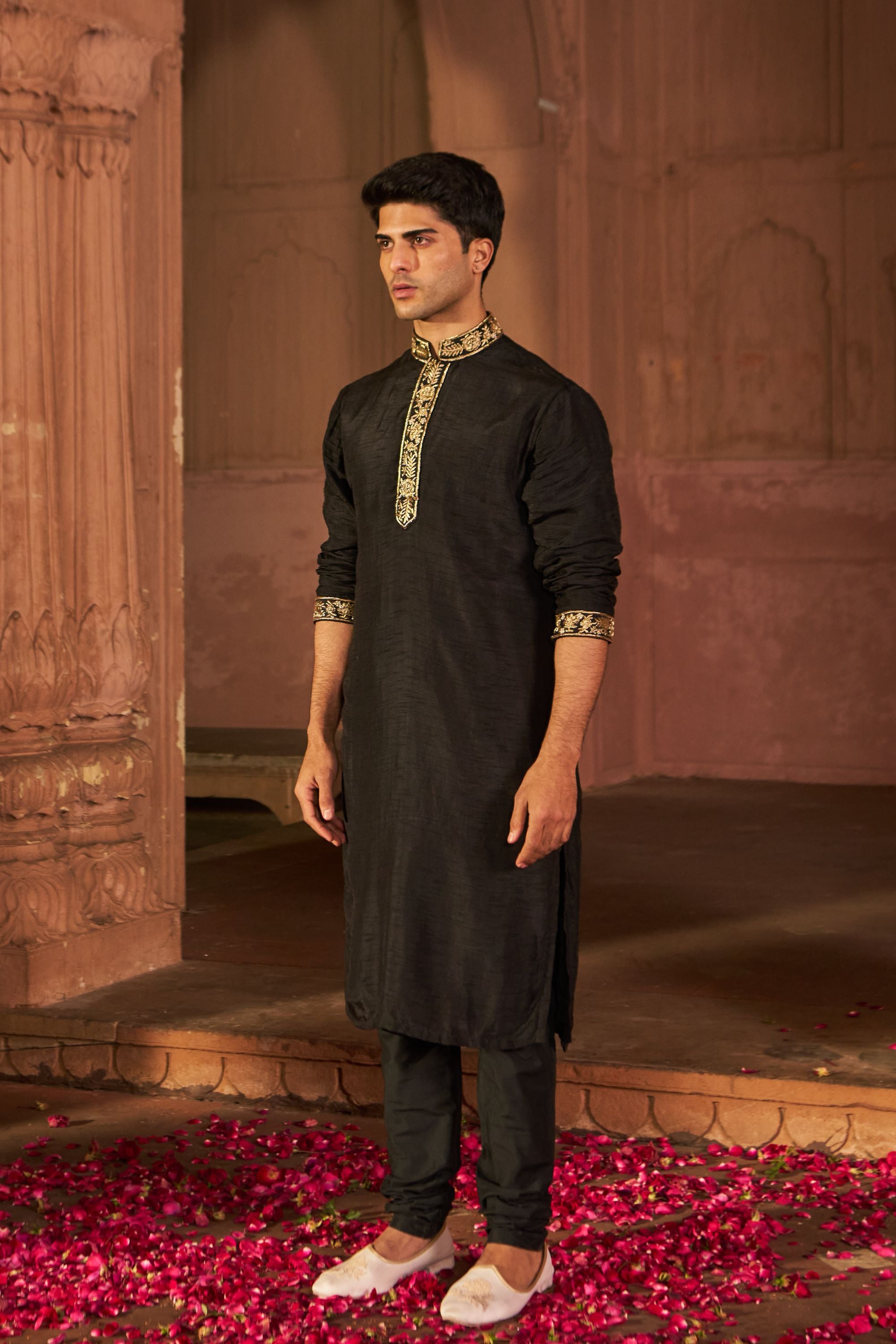 BLACK KURTA SET