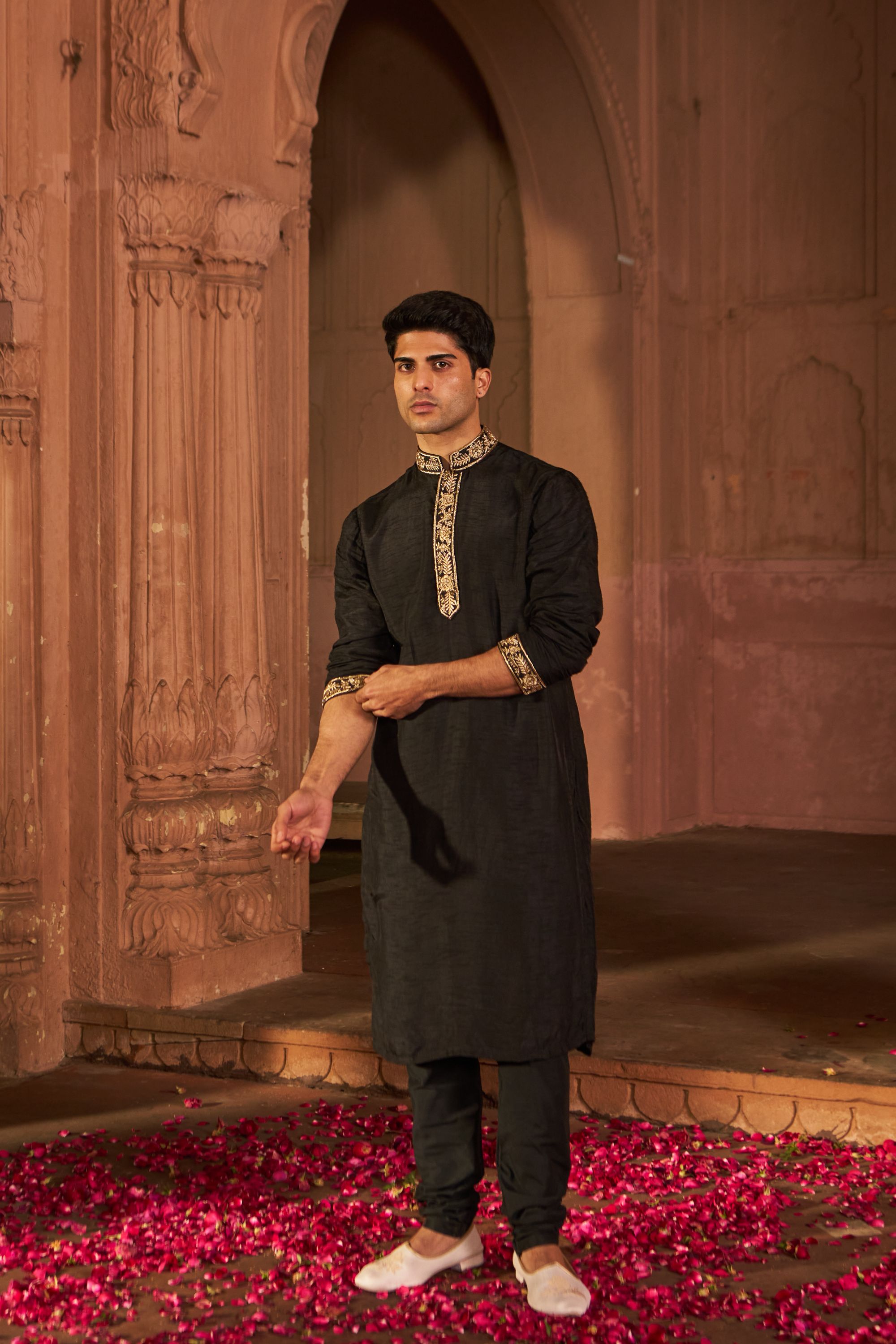 BLACK KURTA SET