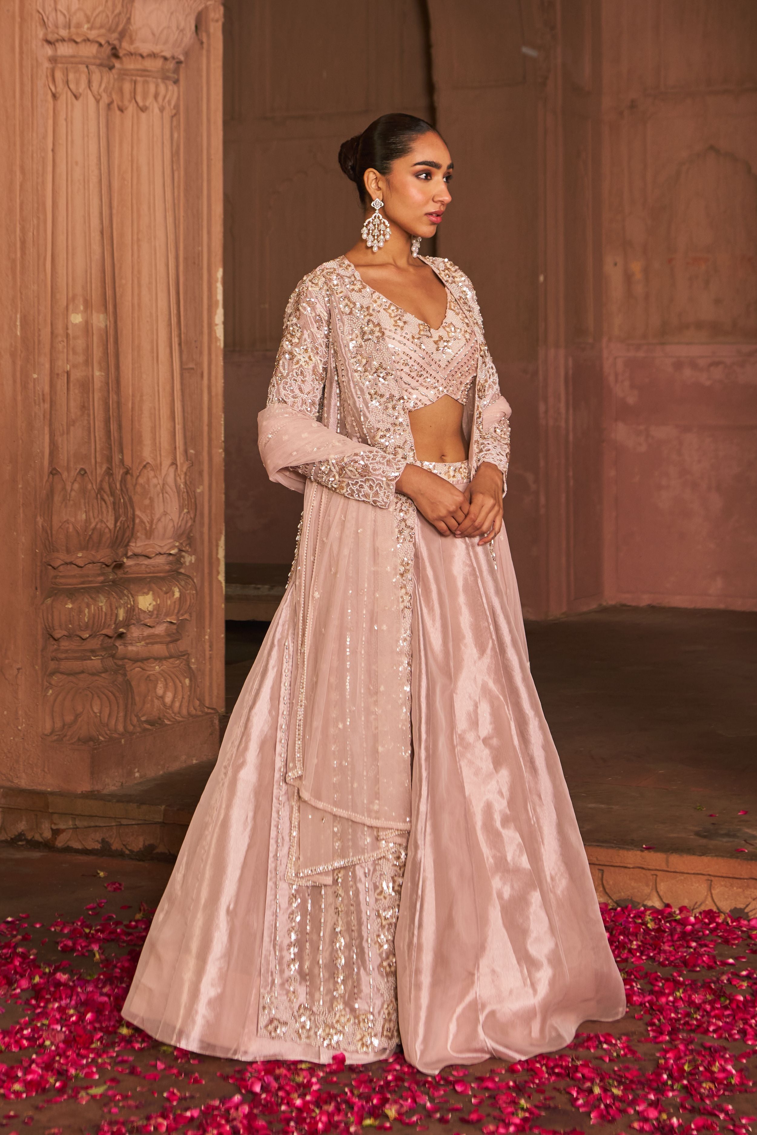 BASHAASH-E-JASHAN LEHENGA SET