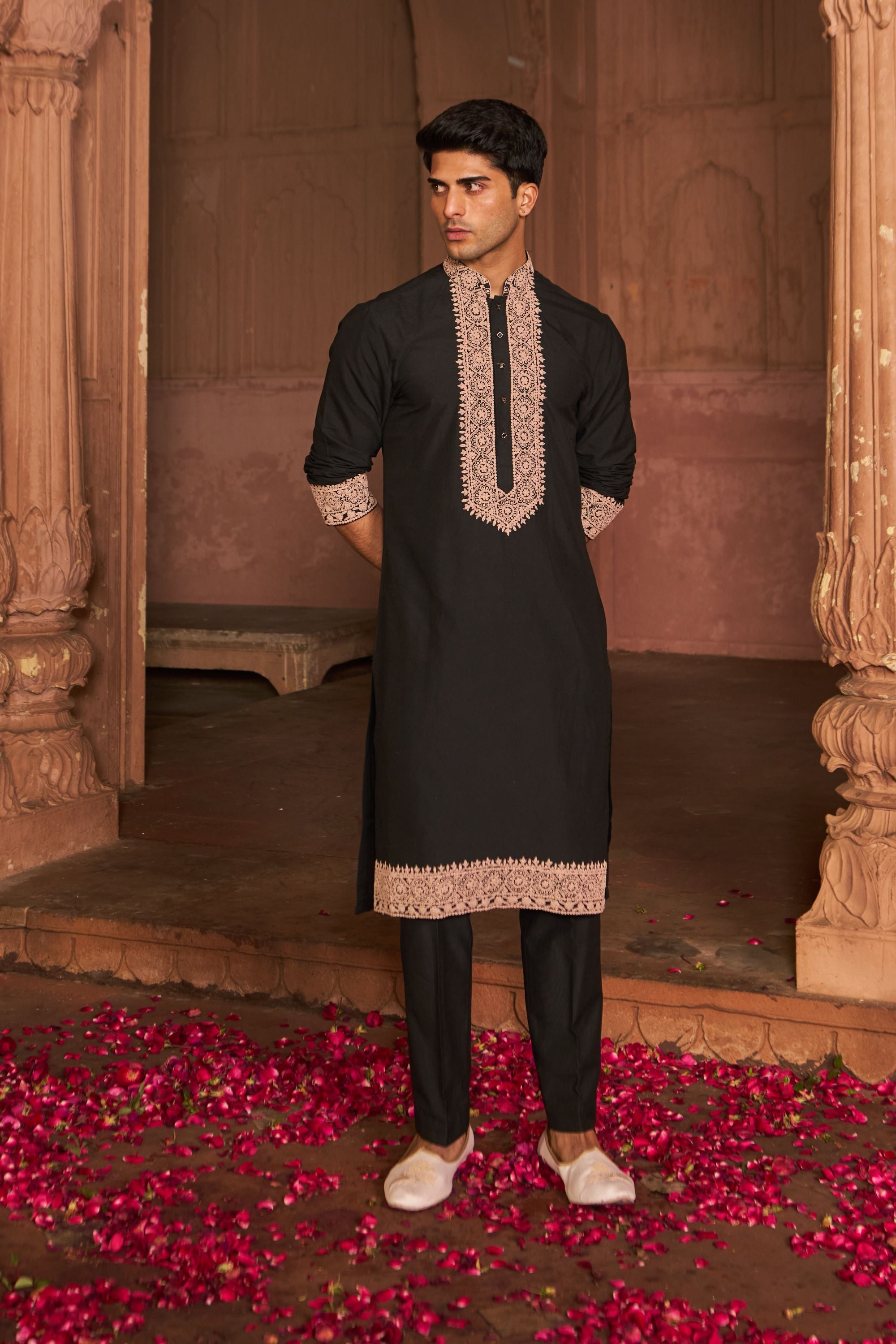 BLACK KURTA SET