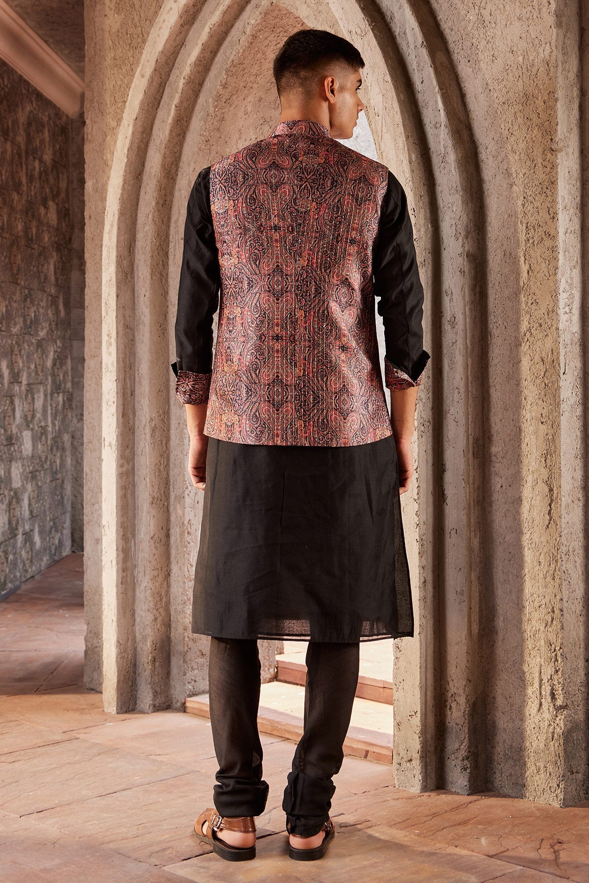 Chanderi Kurta Set With Multicolour Bandi