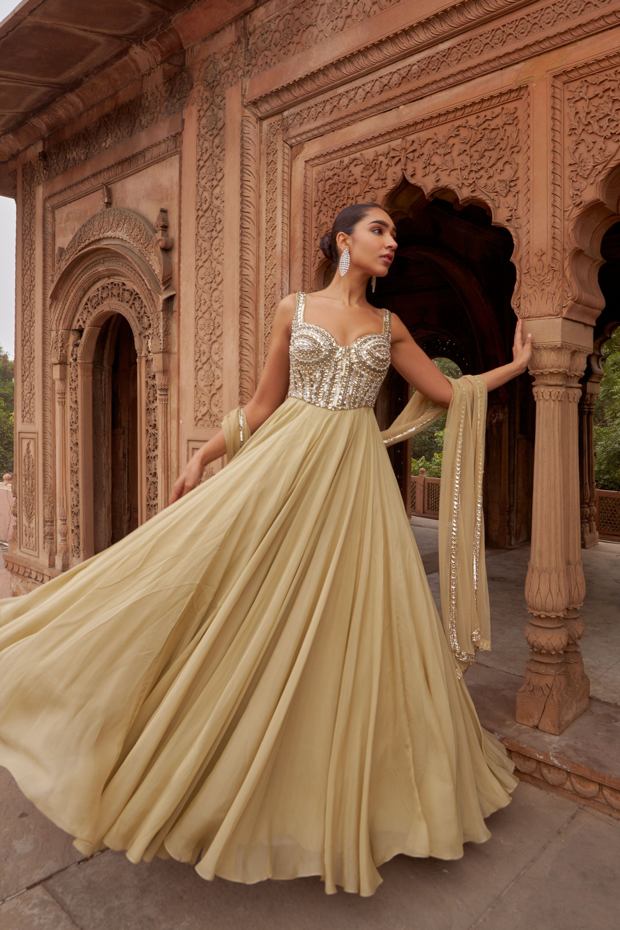 JASHNAA SUNHERI GOWN