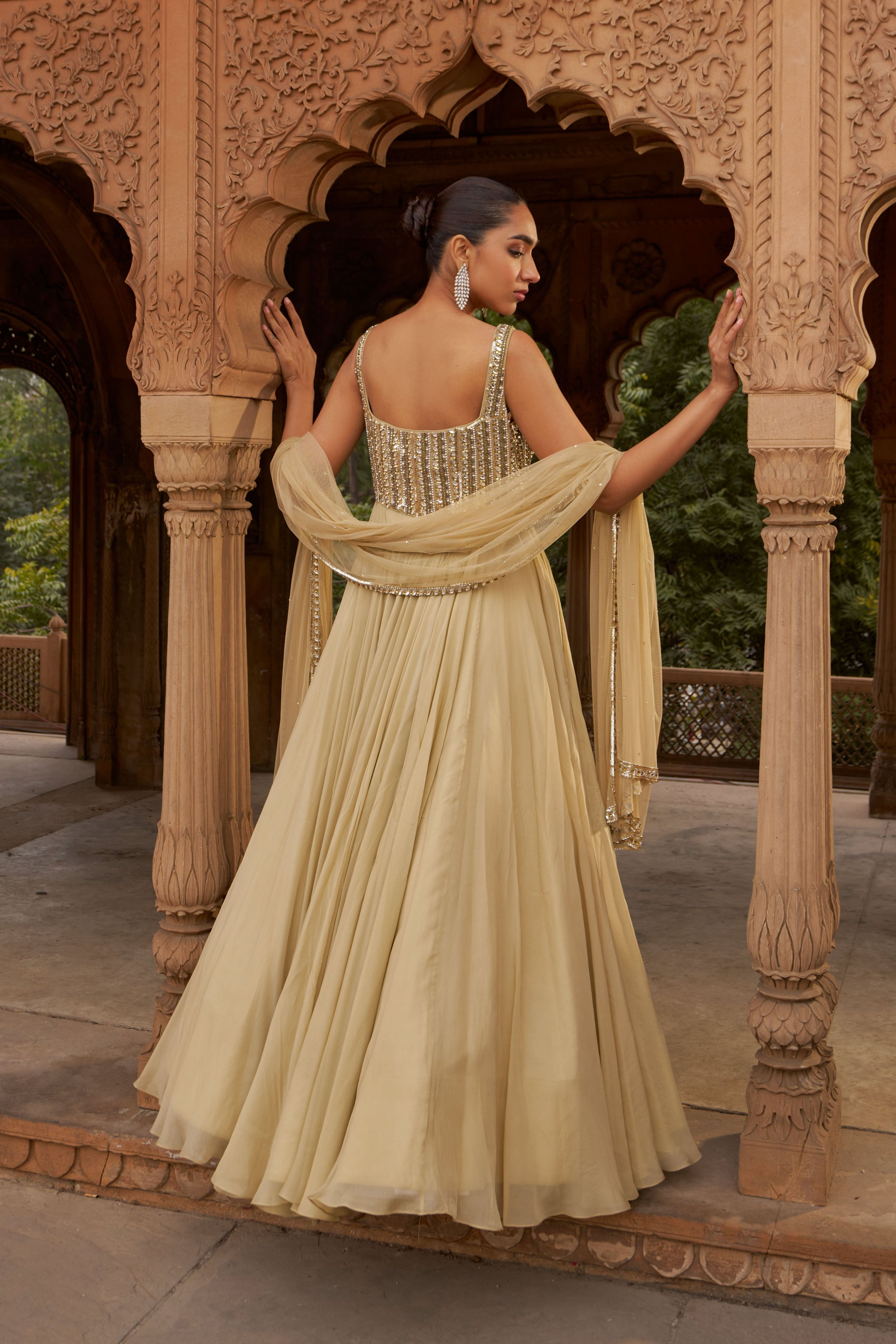 JASHNAA SUNHERI GOWN