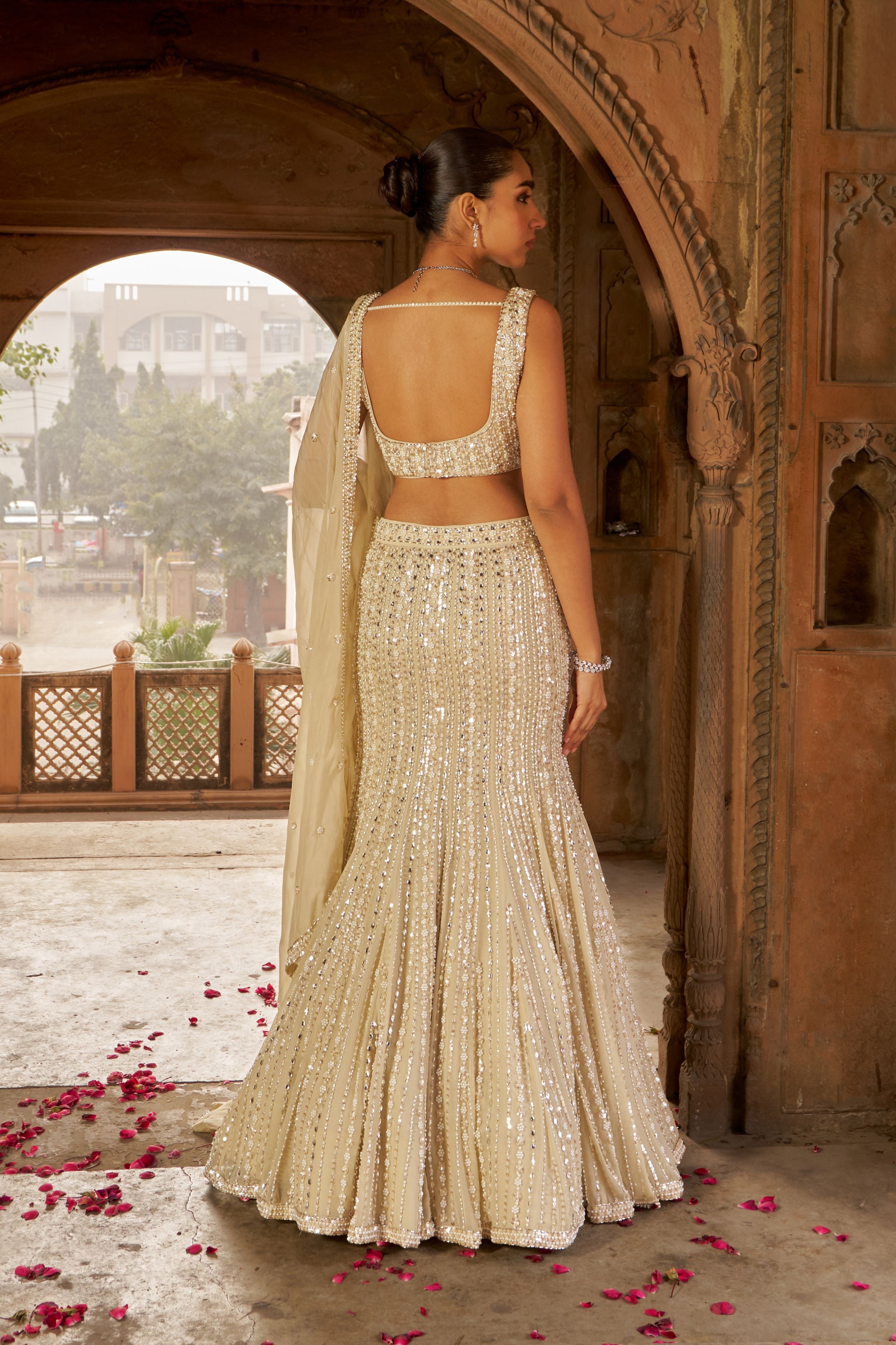 JASHNA-E-DILL LEHENGA SET